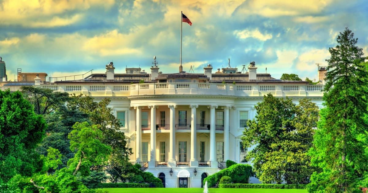 White House Meets Banks and Crypto on Clarity Act
