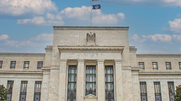 Fed Chair Jerome Powell: Banks Can Embrace Crypto