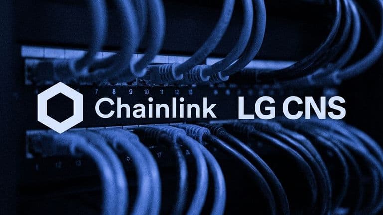 The names Chainlink and LG CNS in large pale blue letters, side by side with the Chainlink mark, over a blurred dark panel of plugged-in cables.