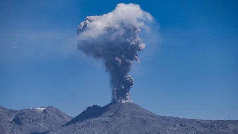 El Salvador Plans Renewable Bitcoin Mining With Volcanoes